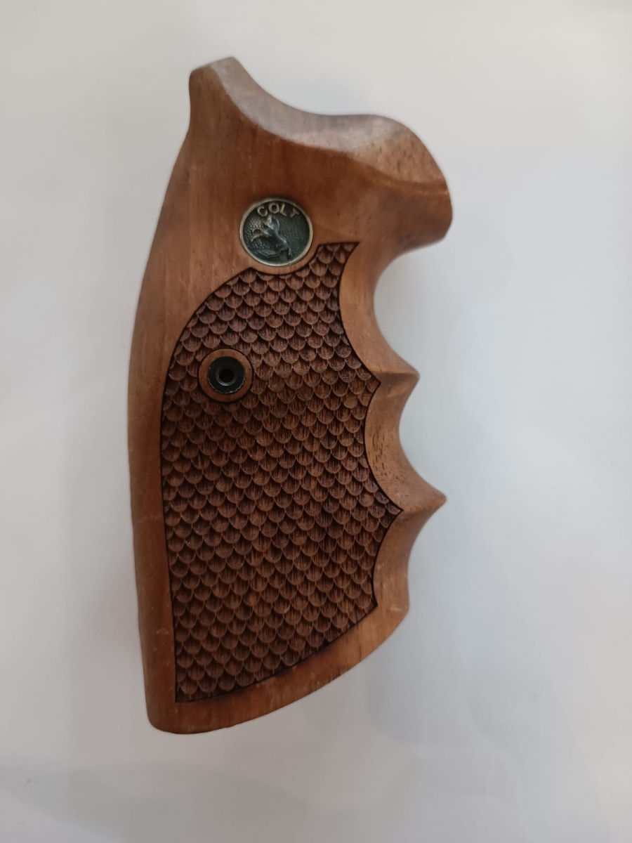 Colt Python Ahşap Kabze